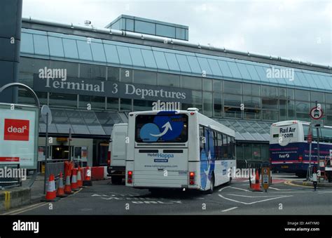 coaches to heathrow terminal 3.